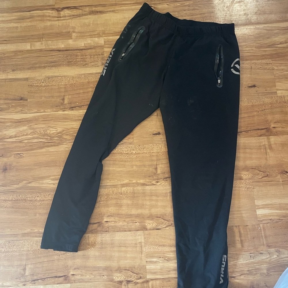 Men’s virus sweatpants